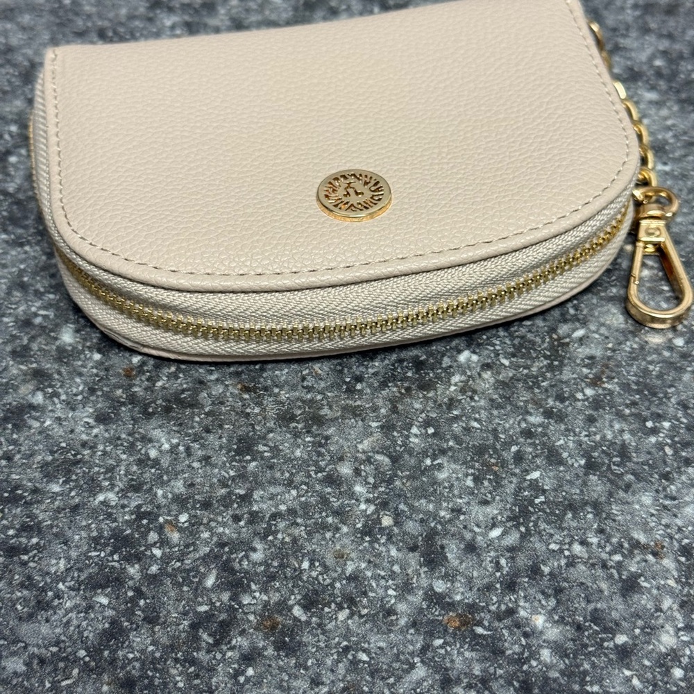 Anne Klein Curved Zipper Dome Coin/Card Holder Pouch Keychain Wallet Beige - Picture 6 of 13